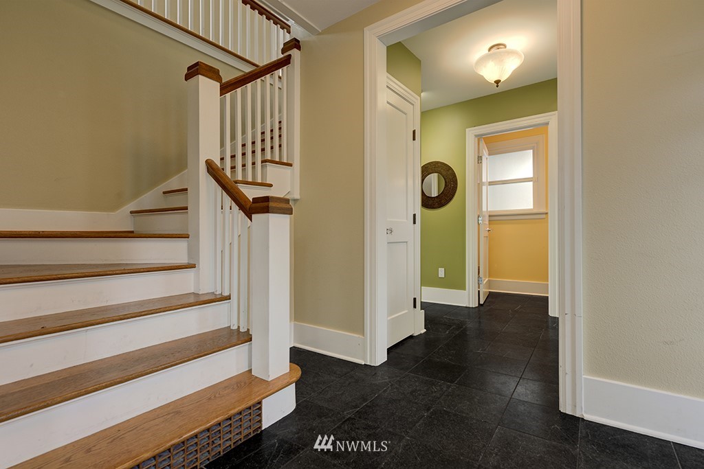 365 Prospect Street Seattle, WA 98109 - Photo 16 of 39 Gallery Image 16