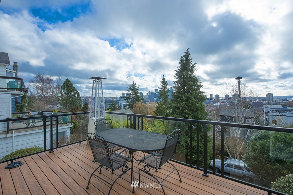 365 Prospect Street Seattle, WA 98109 - Photo 28 of 39 Gallery Image 28