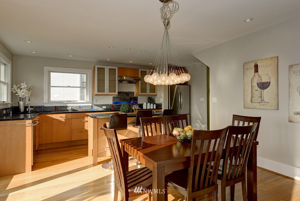 365 Prospect Street Seattle, WA 98109 - Photo 9 of 39 Gallery Image 9
