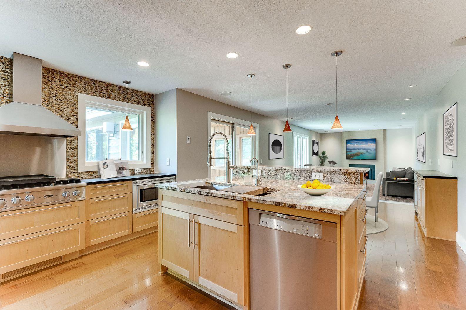 15540 Canyon Ridge Eden Prairie, MN 55347 - Photo 8 of 62 Gallery Image 8