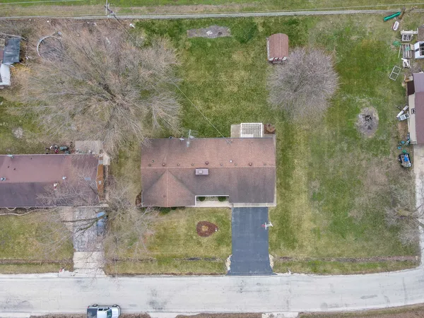 $279,900 | 4906 West Hilltop Drive, Kankakee, IL 60901