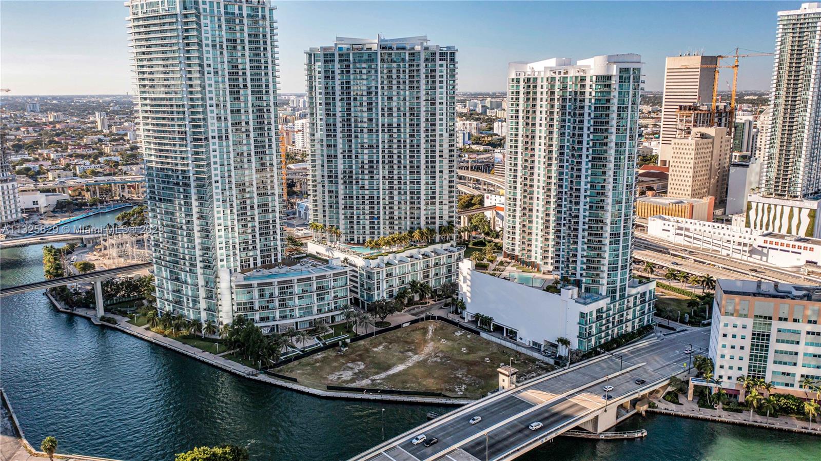 92 Southwest 3rd Street, Unit 1605 Miami, FL 33130 - Photo 31 of 37 a view of a city with tall buildings