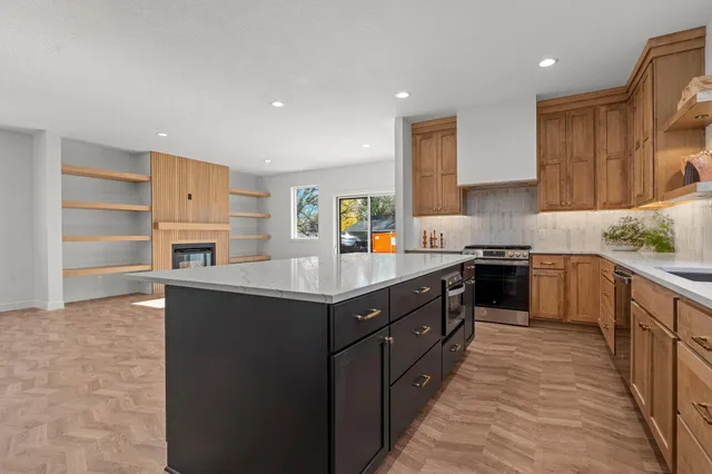 $995,000 | 6225 West 37th Street, St. Louis Park, MN 55416