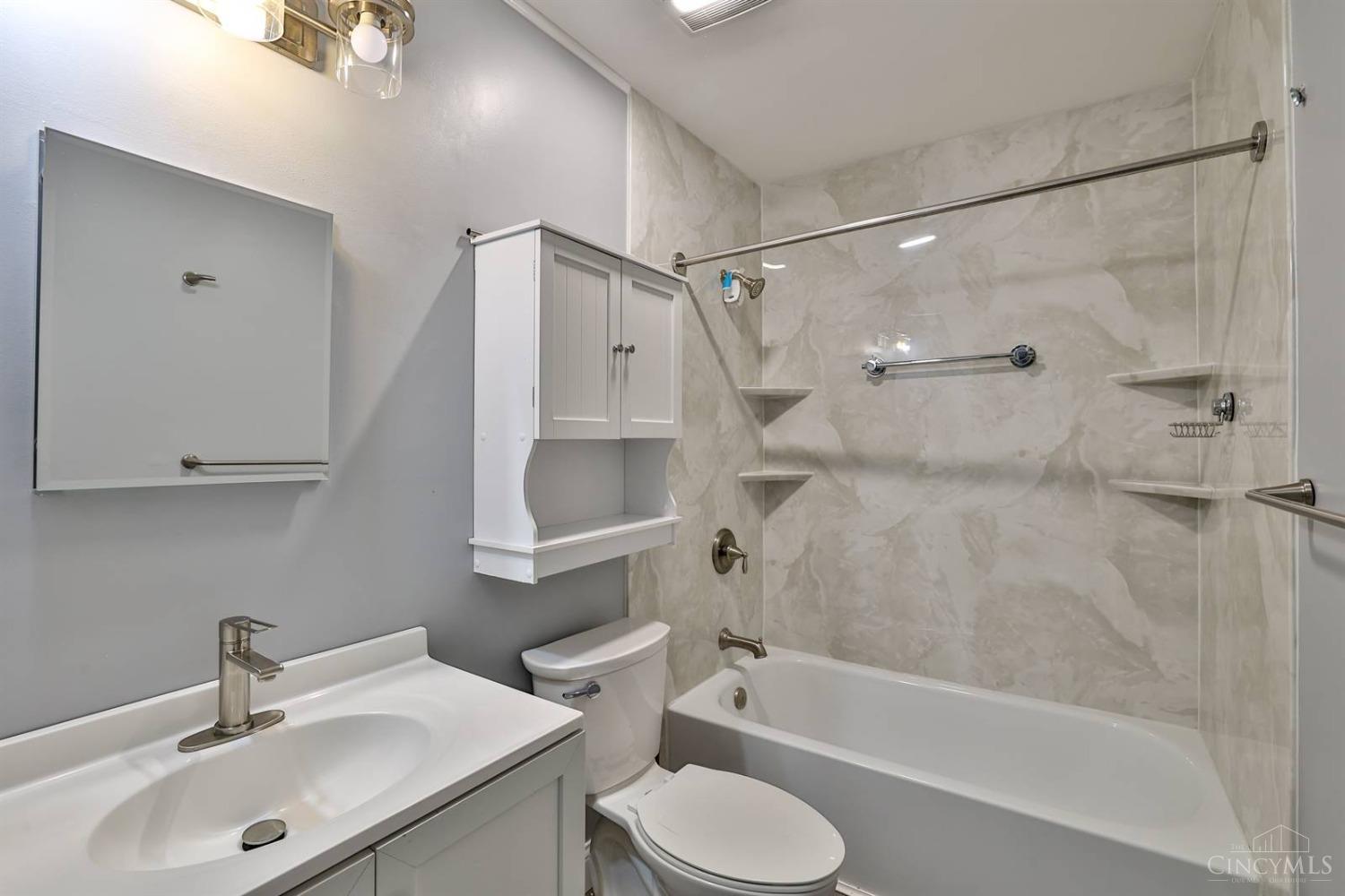 5449 Leumas Road Cincinnati, OH 45239 - Photo 24 of 33 Gallery Image 24