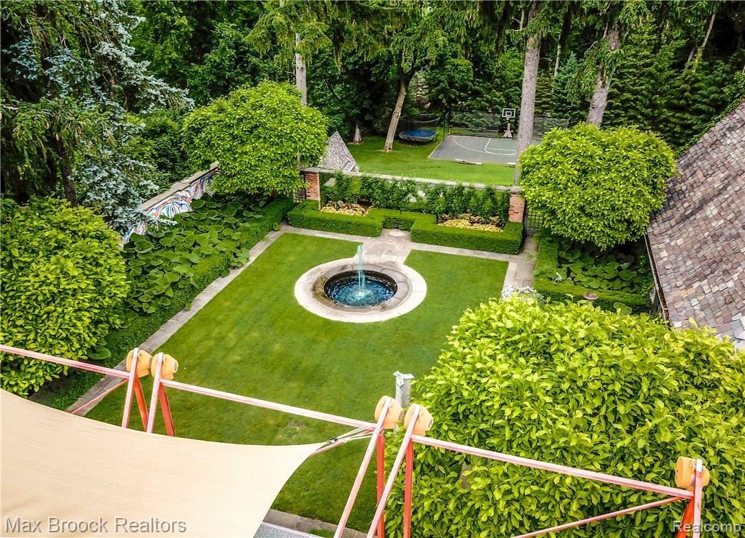 1820 Rathmor Road Bloomfield Hills, MI 48304 - Photo 40 of 41 Aerial-17.jpg