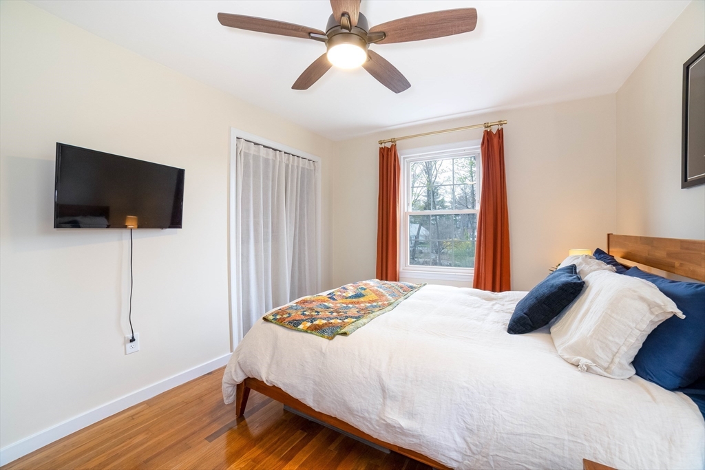8 Old Farm Road Sturbridge, MA 01566 - Photo 12 of 30