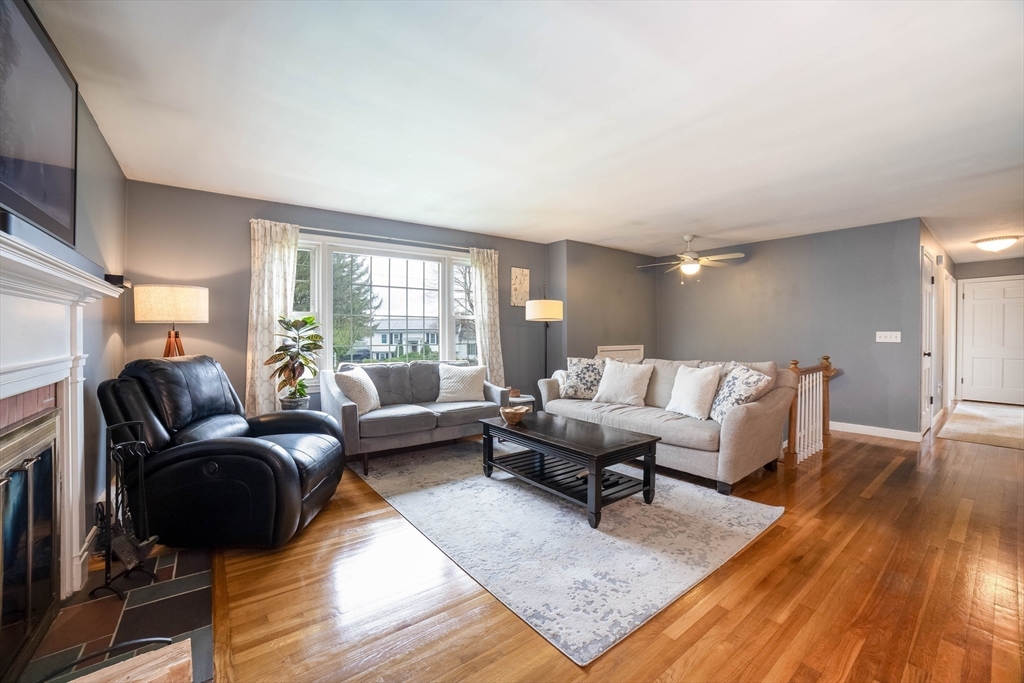 8 Old Farm Road Sturbridge, MA 01566 - Photo 3 of 30