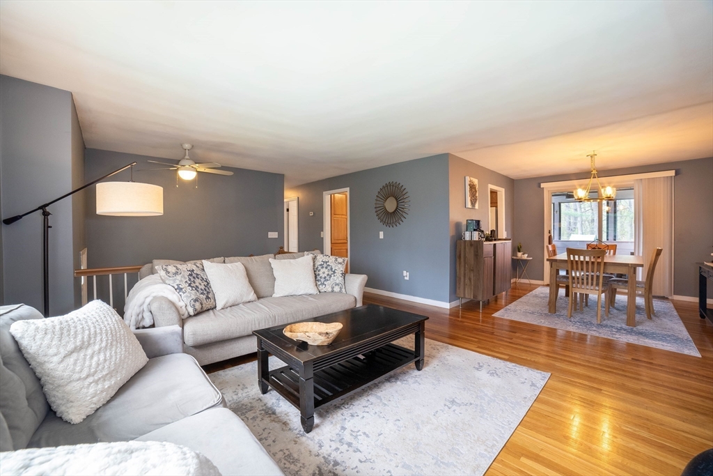 8 Old Farm Road Sturbridge, MA 01566 - Photo 4 of 30