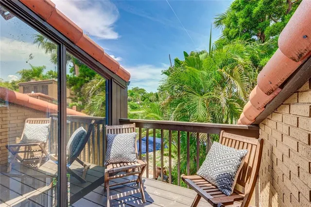 $3,500 | 11 Sandy Cove Road, Unit 8F, Sarasota, FL 34242