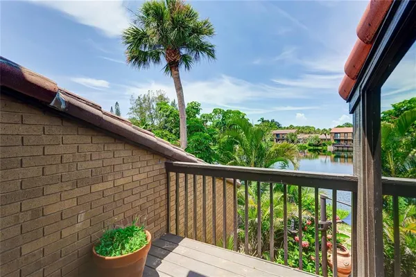 $3,500 | 11 Sandy Cove Road, Unit 8F, Sarasota, FL 34242