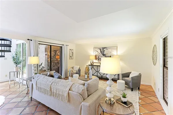 $3,500 | 11 Sandy Cove Road, Unit 8F, Sarasota, FL 34242