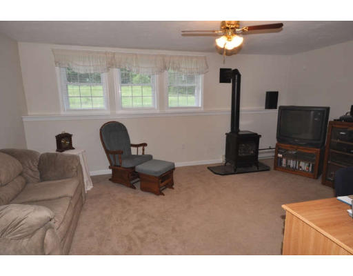 13 B Carroll Road, Unit 2 Grafton, MA 01536 - Photo 7 of 18 Gallery Image 7