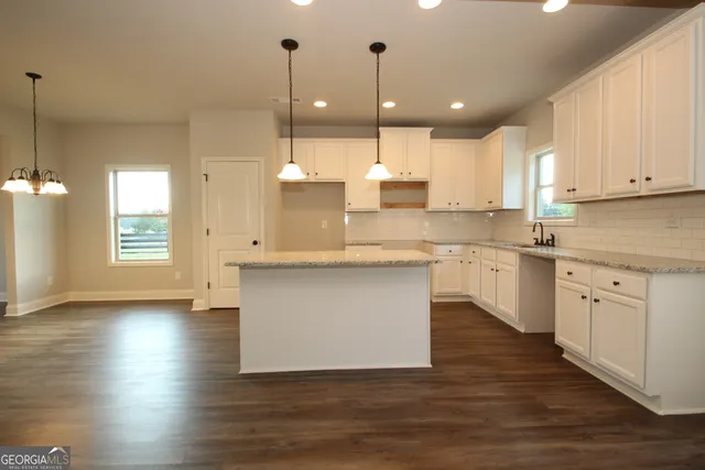 $388,990 | 1806 East Mcintosh Road, Griffin, GA 30223