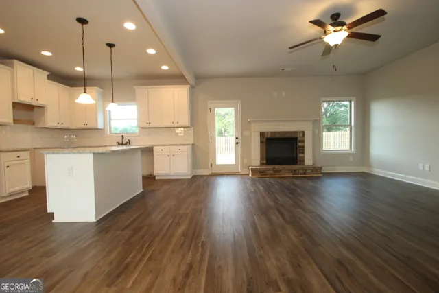 $388,990 | 1806 East Mcintosh Road, Griffin, GA 30223