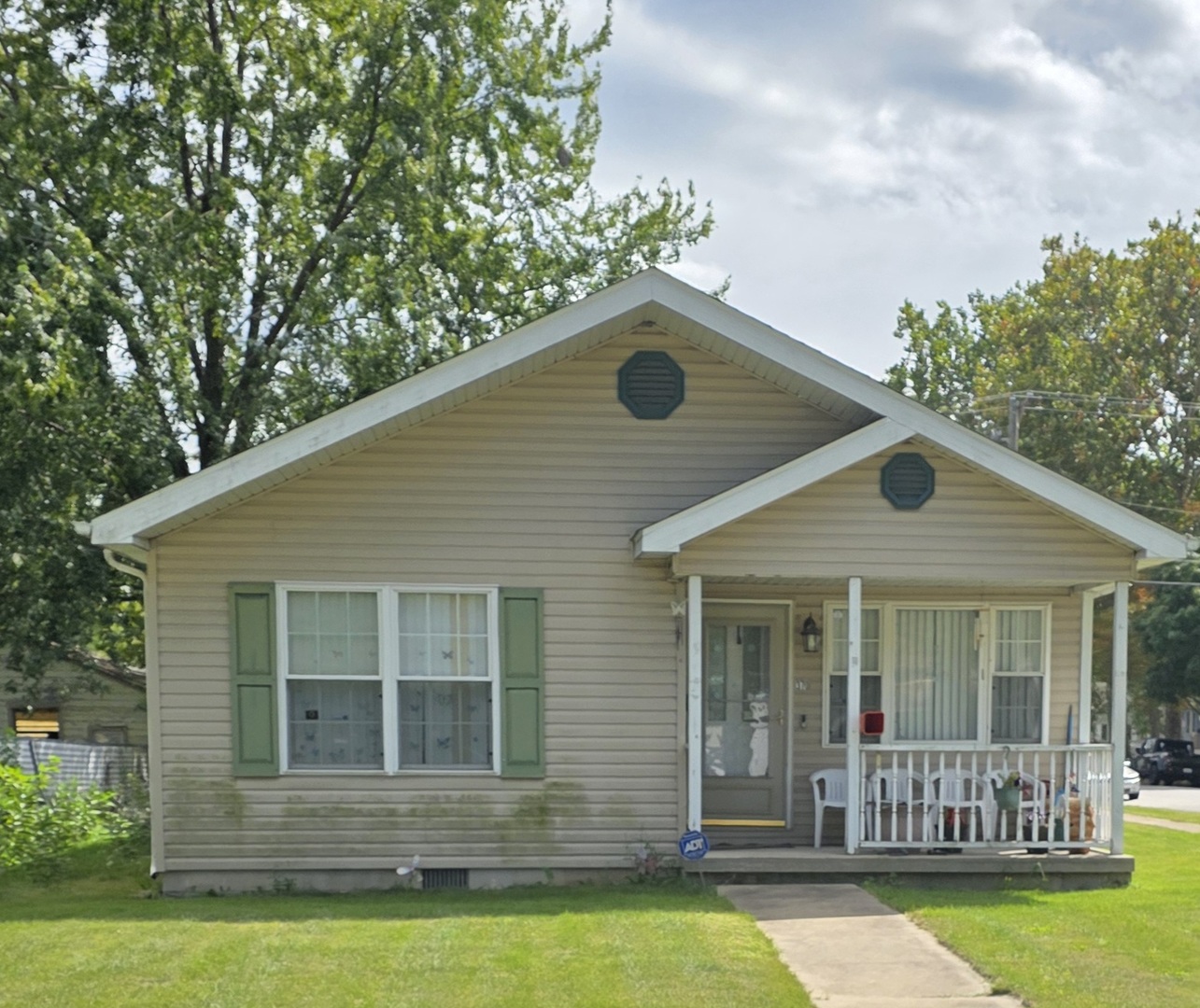 370 West Jeffery Street Kankakee, IL 60901 - Photo 1 of 5