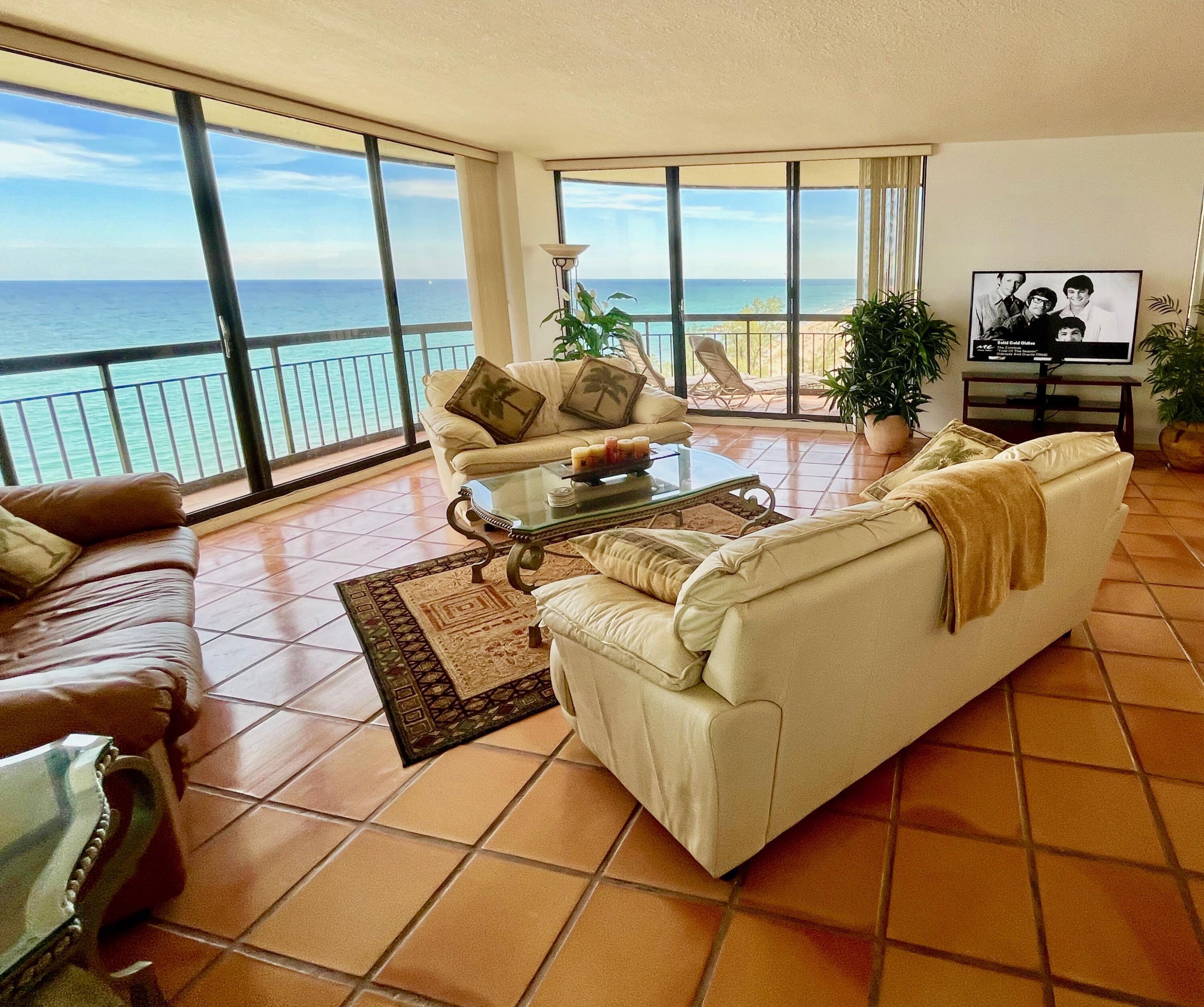 4000 North Ocean Drive, Unit 902 Singer Island, FL 33404 - Photo 11 of 52 GREAT ROOM SEATING