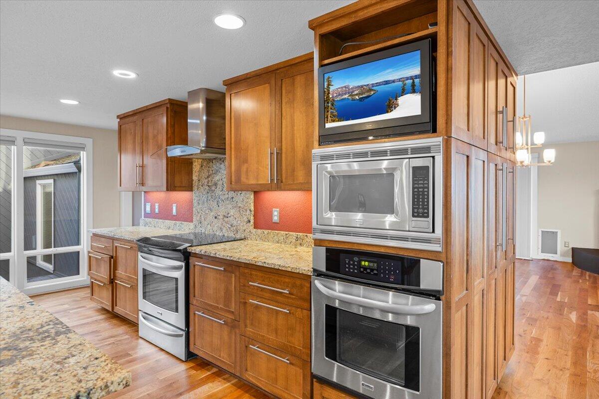 4400 Hillcrest Road Medford, OR 97504 - Photo 17 of 49 1