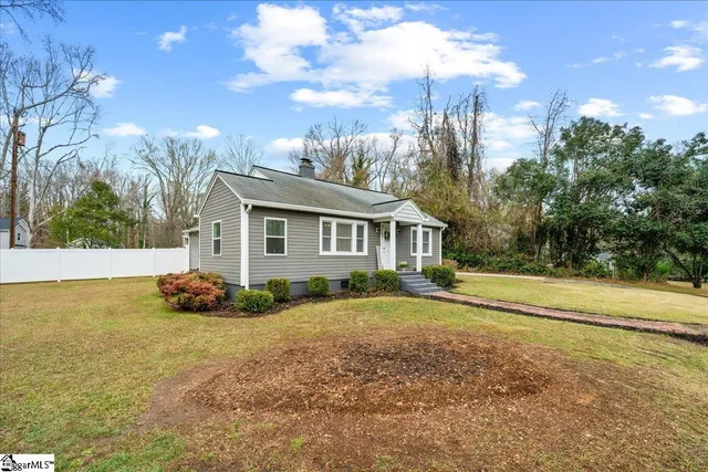 $229,900 | 315 Woodland Drive, Belton, SC 29627