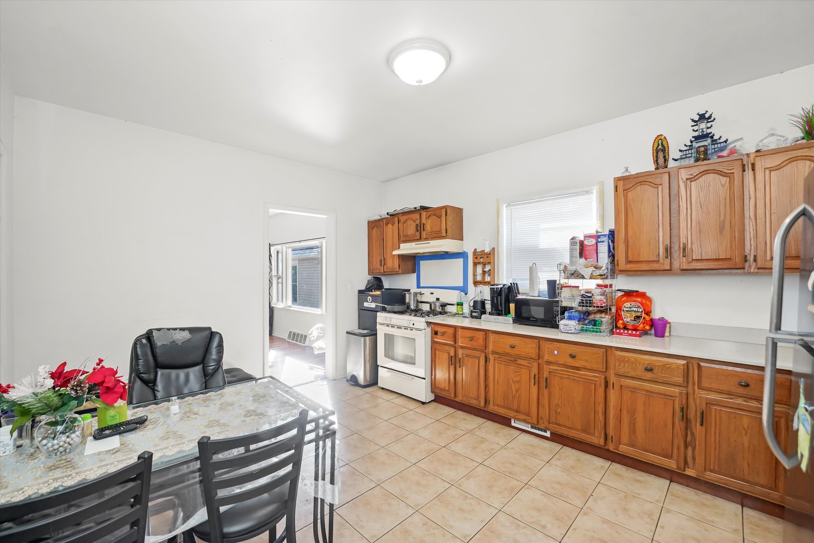 538 Green Bay Road Highwood, IL 60040 - Photo 12 of 46