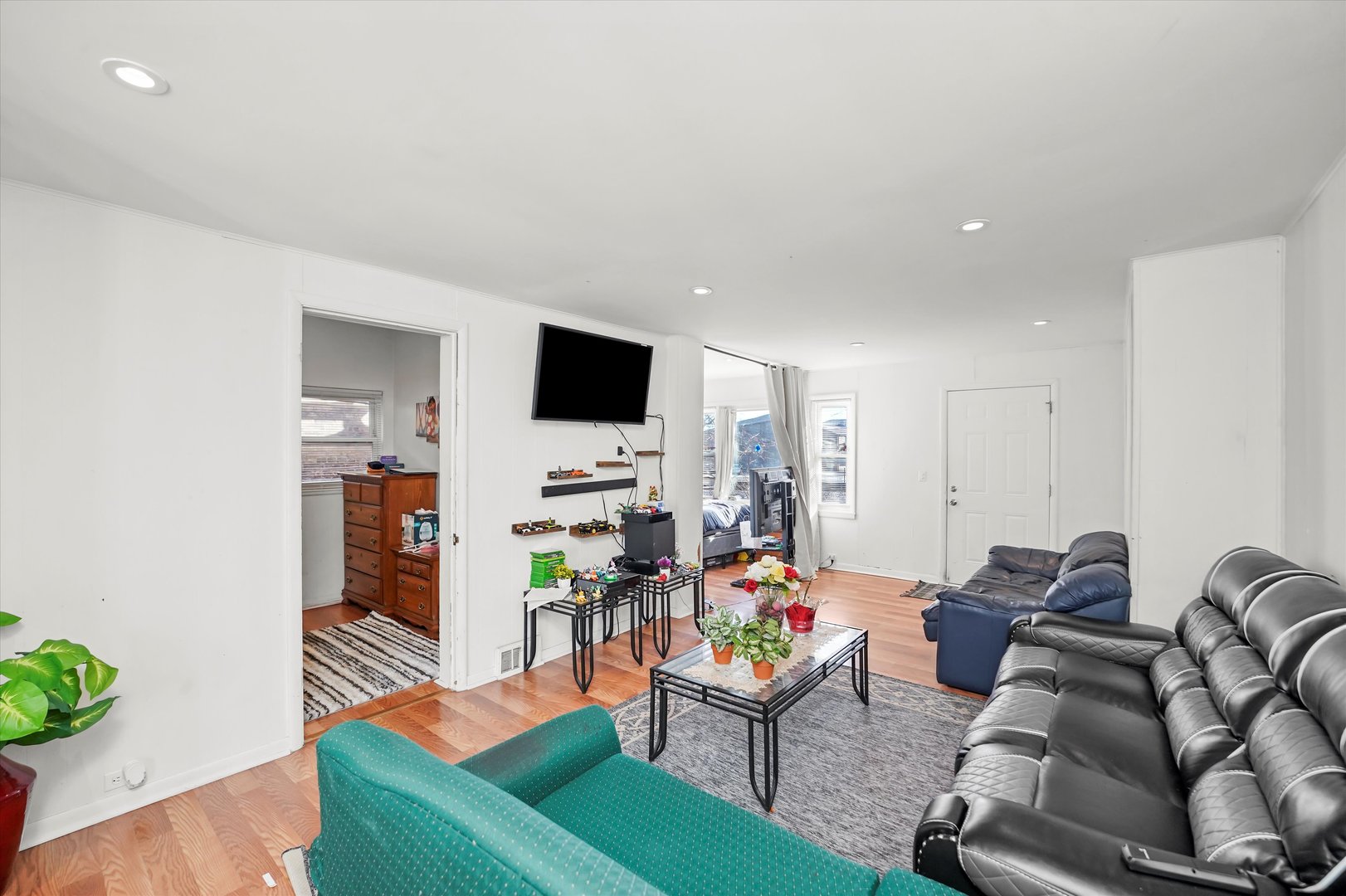 538 Green Bay Road Highwood, IL 60040 - Photo 6 of 46