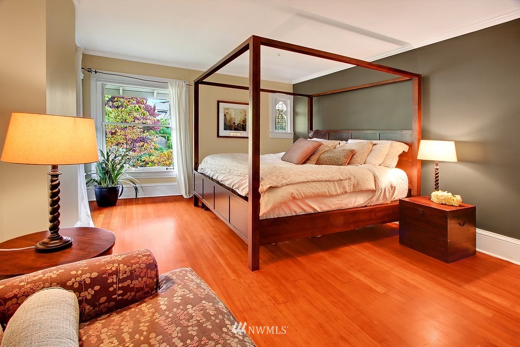 906 18th Avenue East Seattle, WA 98112 - Photo 7 of 15