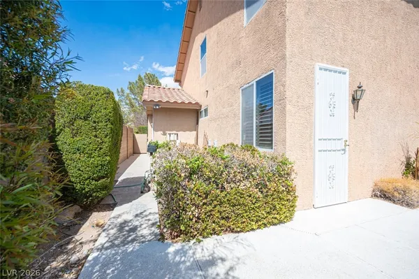 $3,000 | 8747 Vista Cantera Court, Las Vegas, NV 89147