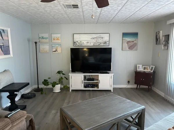 $335,000 | 1506 Oak Drive, Unit 22, Vista, CA 92084