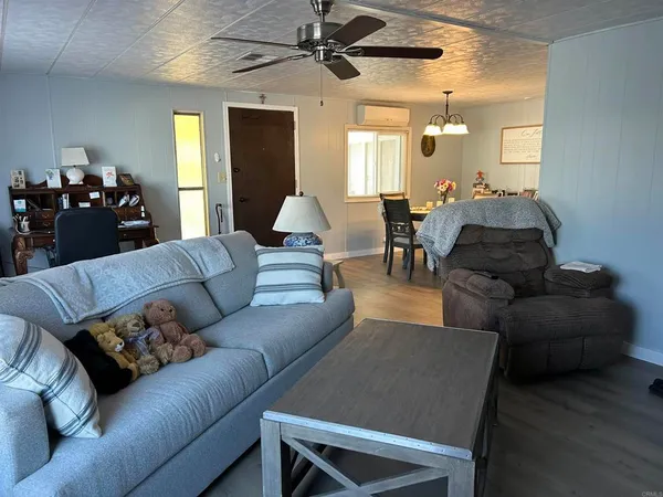 $335,000 | 1506 Oak Drive, Unit 22, Vista, CA 92084