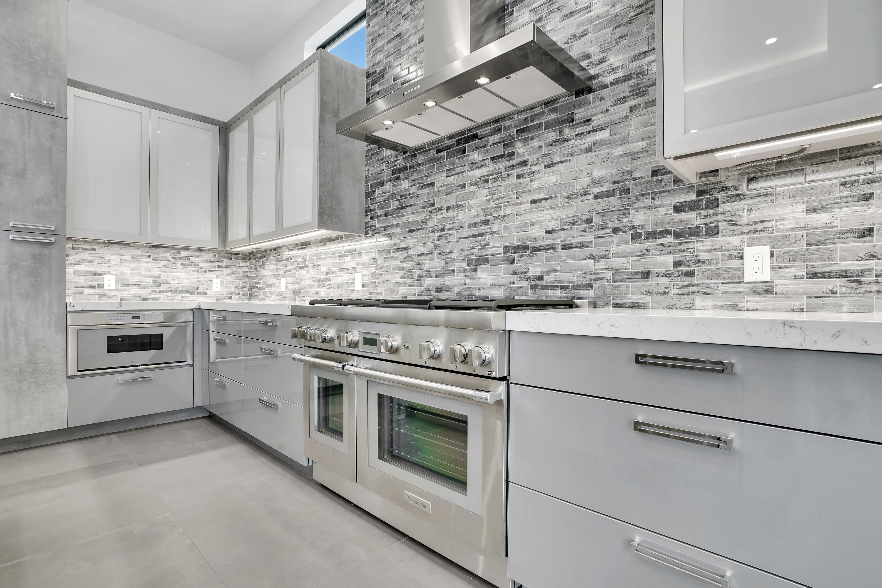 728 Berkley Street Boca Raton, FL 33487 - Photo 10 of 63 Image (12 of 51)