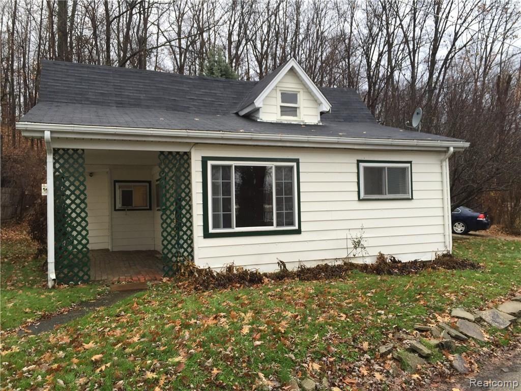 4008 Hunt Road Lapeer, MI 48446 - Photo 1 of 17 front.jpg