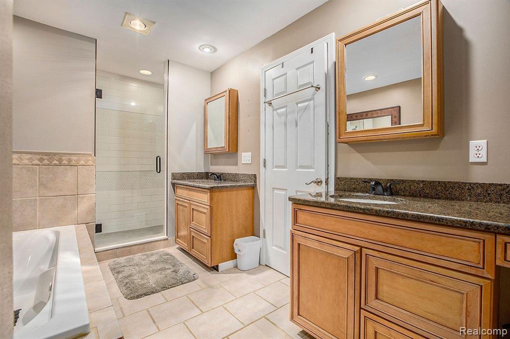 3350 South Latson Road Howell, MI 48843 - Photo 12 of 36