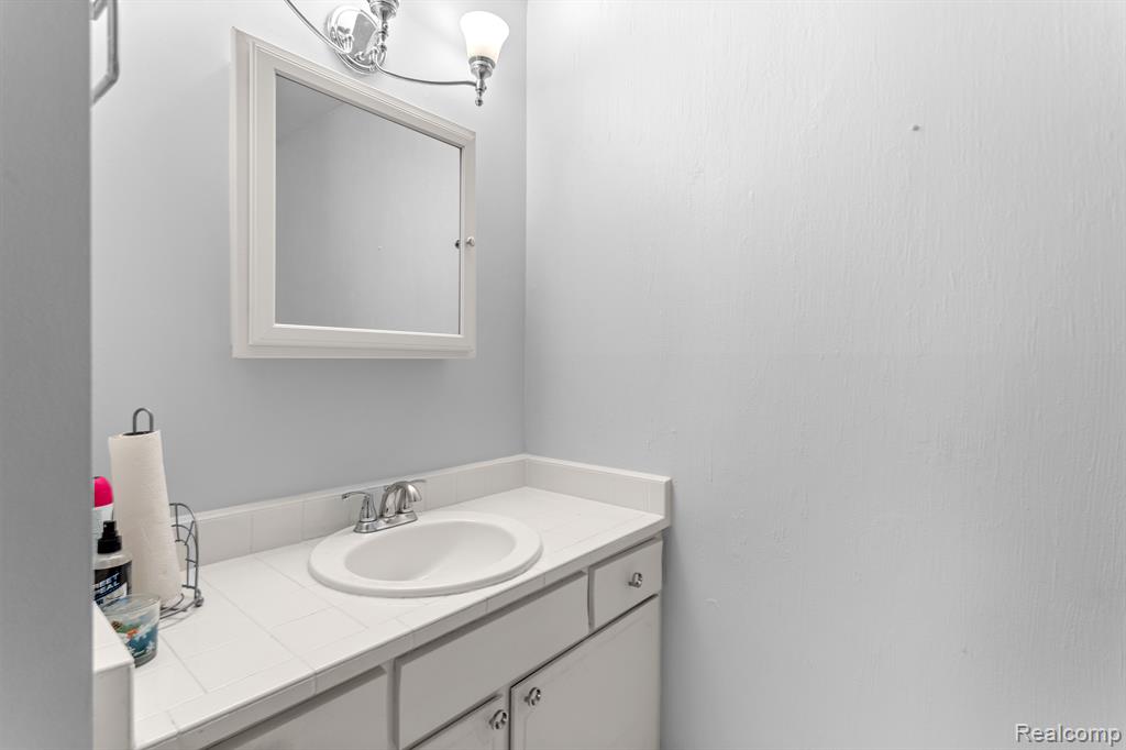28418 West 8 Mile Road, Unit C2 Farmington Hills, MI 48336 - Photo 14 of 26