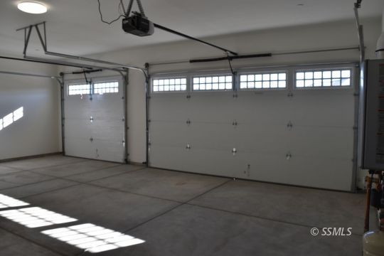 160 Rainshadow Court Ridgecrest, CA 93555 - Photo 15 of 34 Gallery Image 15