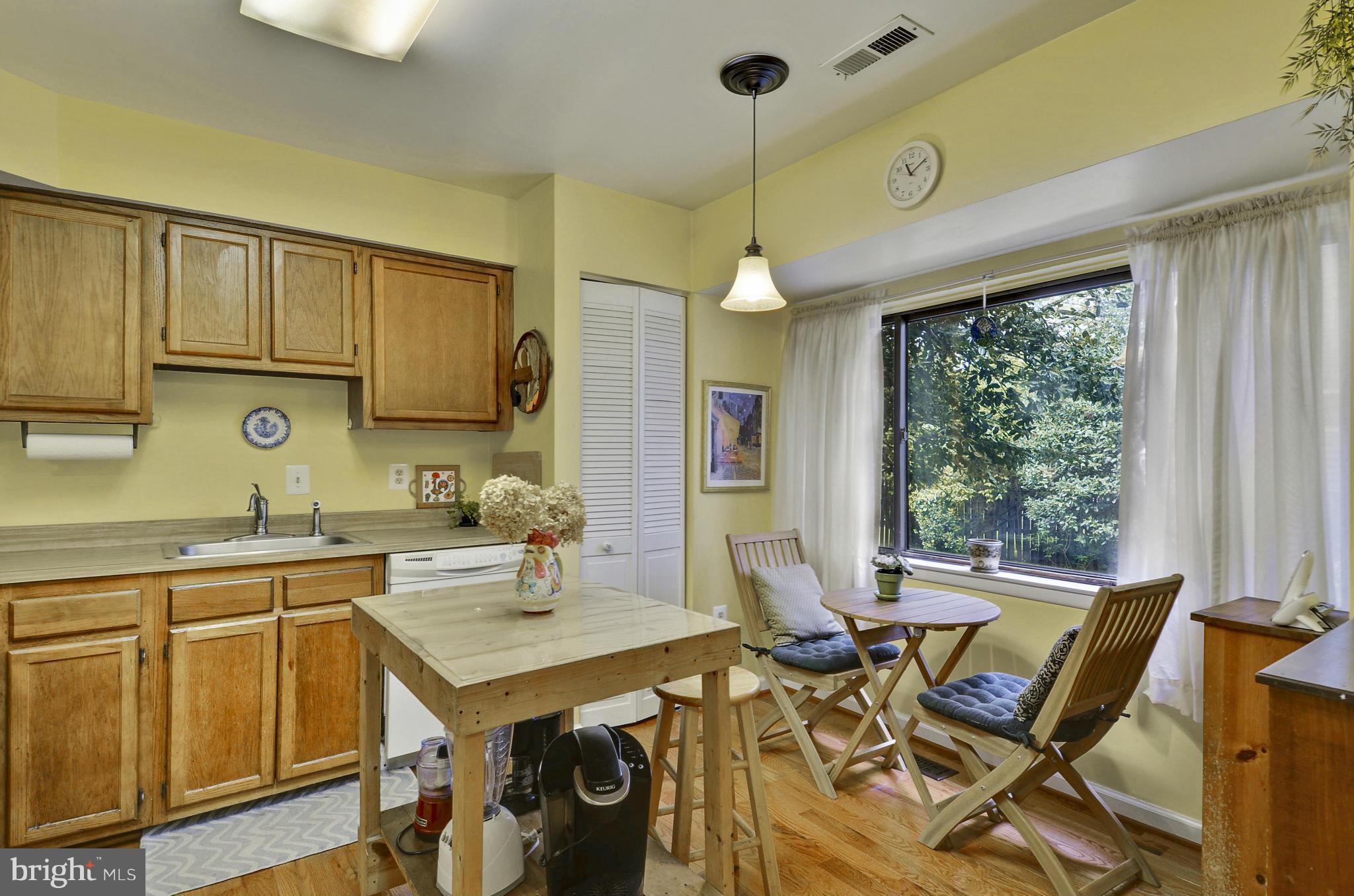 3722 Nimitz Road Kensington, MD 20895 - Photo 11 of 27 Kitchen