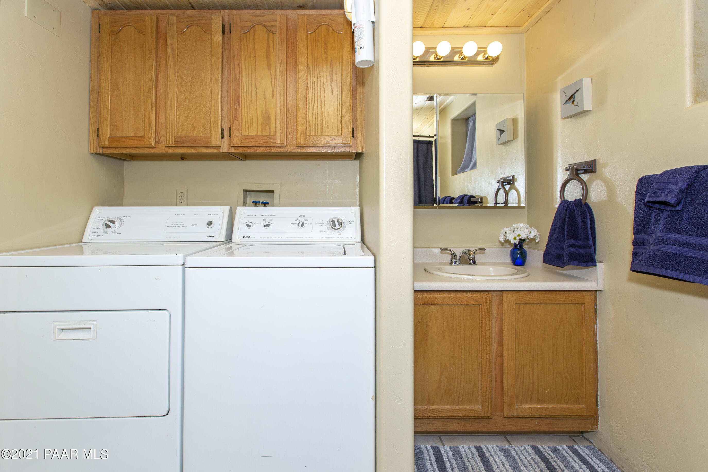 4560 West Old Stage Road Prescott, AZ 86305 - Photo 15 of 32 laundry with washer and dryer