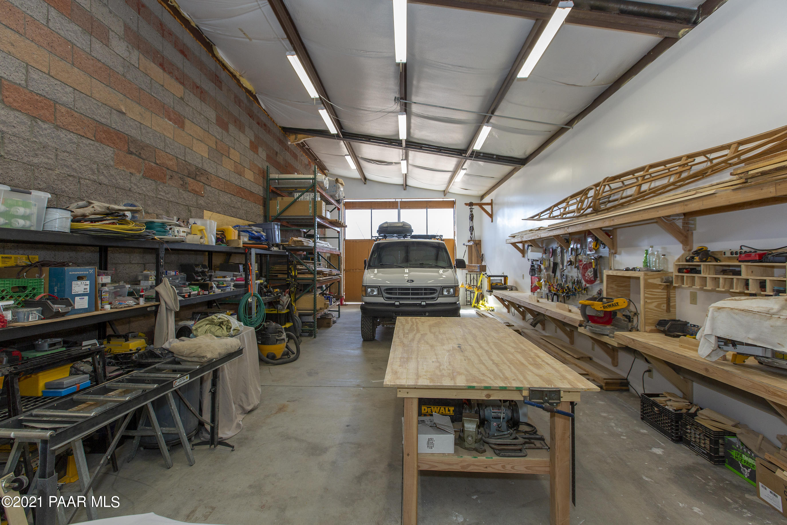 4560 West Old Stage Road Prescott, AZ 86305 - Photo 25 of 32 50 x32 bay hold RV or workshop space