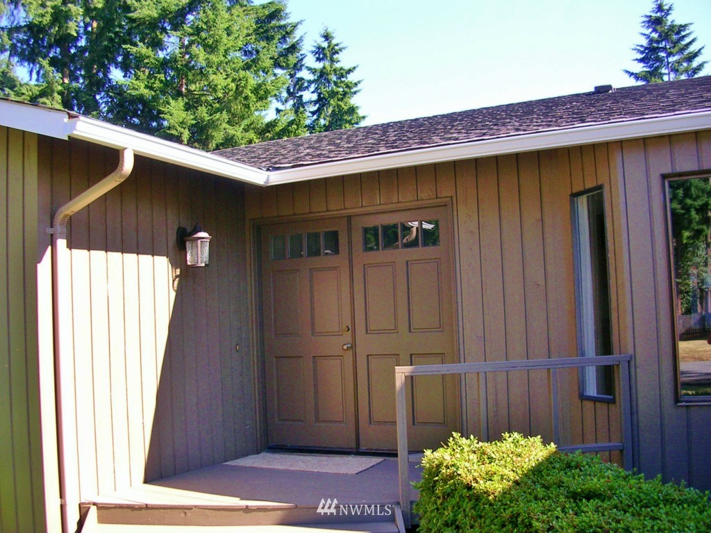 15803 Southeast 143rd Street Renton, WA 98059 - Photo 3 of 13 Gallery Image 3