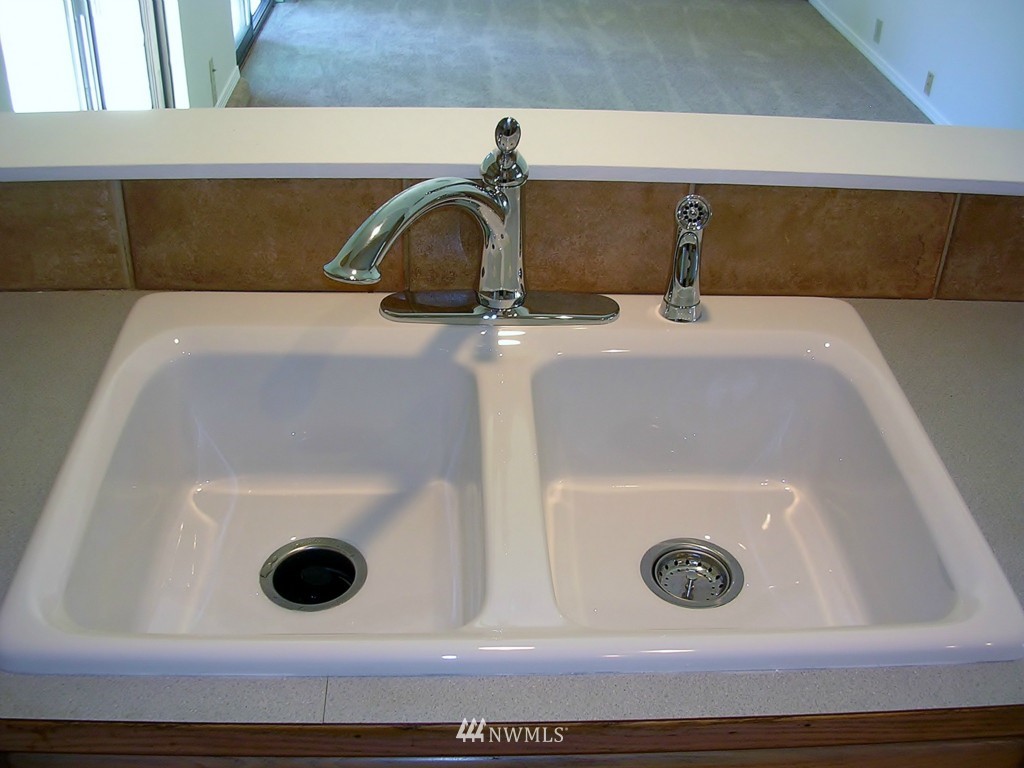 15803 Southeast 143rd Street Renton, WA 98059 - Photo 7 of 13 Gallery Image 7