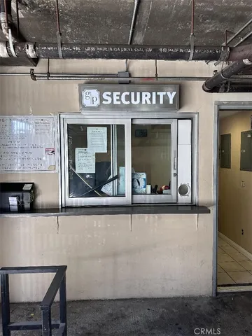 a view of a living room that has a fireplace