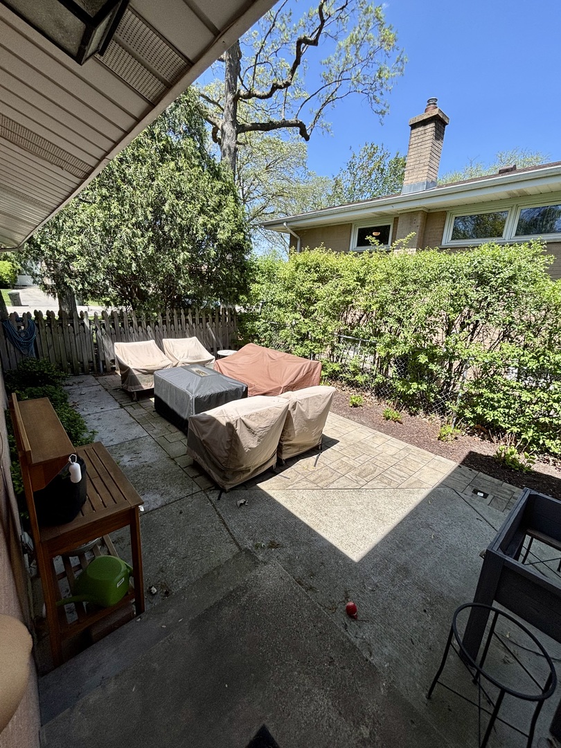 1237 Heatherfield Lane Glenview, IL 60025 - Photo 30 of 33 a view of outdoor space yard and patio