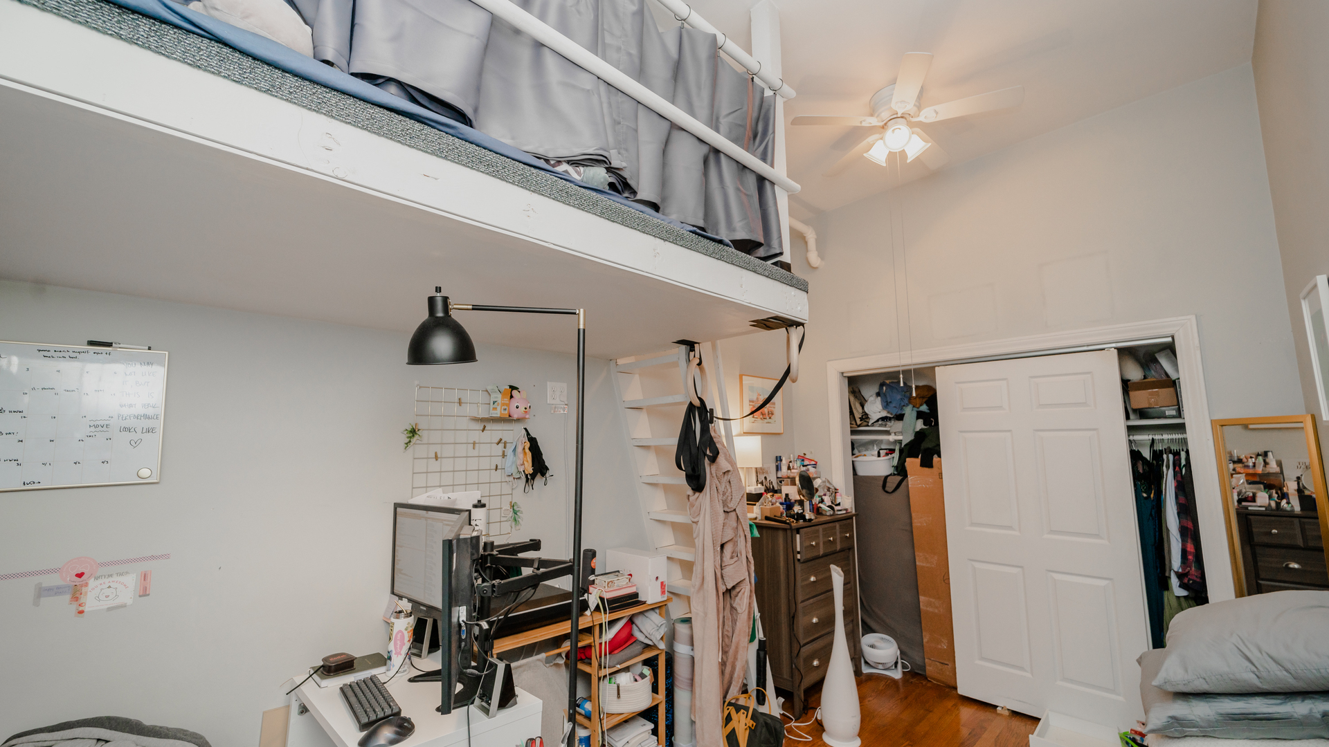 656 West Belden Avenue, Unit 202 Chicago, IL 60614 - Photo 11 of 14 a view of a room with gym equipment