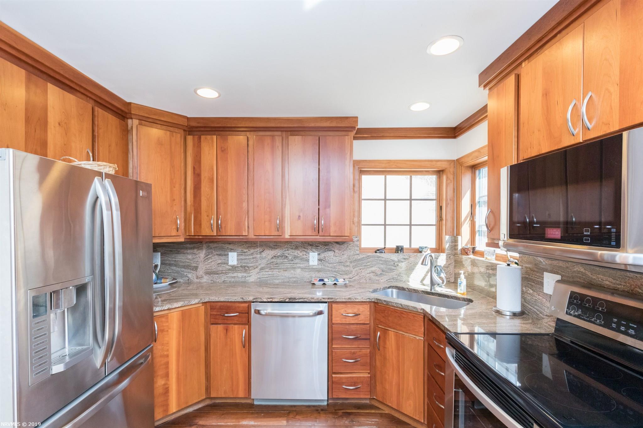 672 Marian Road Dugspur, VA 24325 - Photo 16 of 87 Gallery Image 16