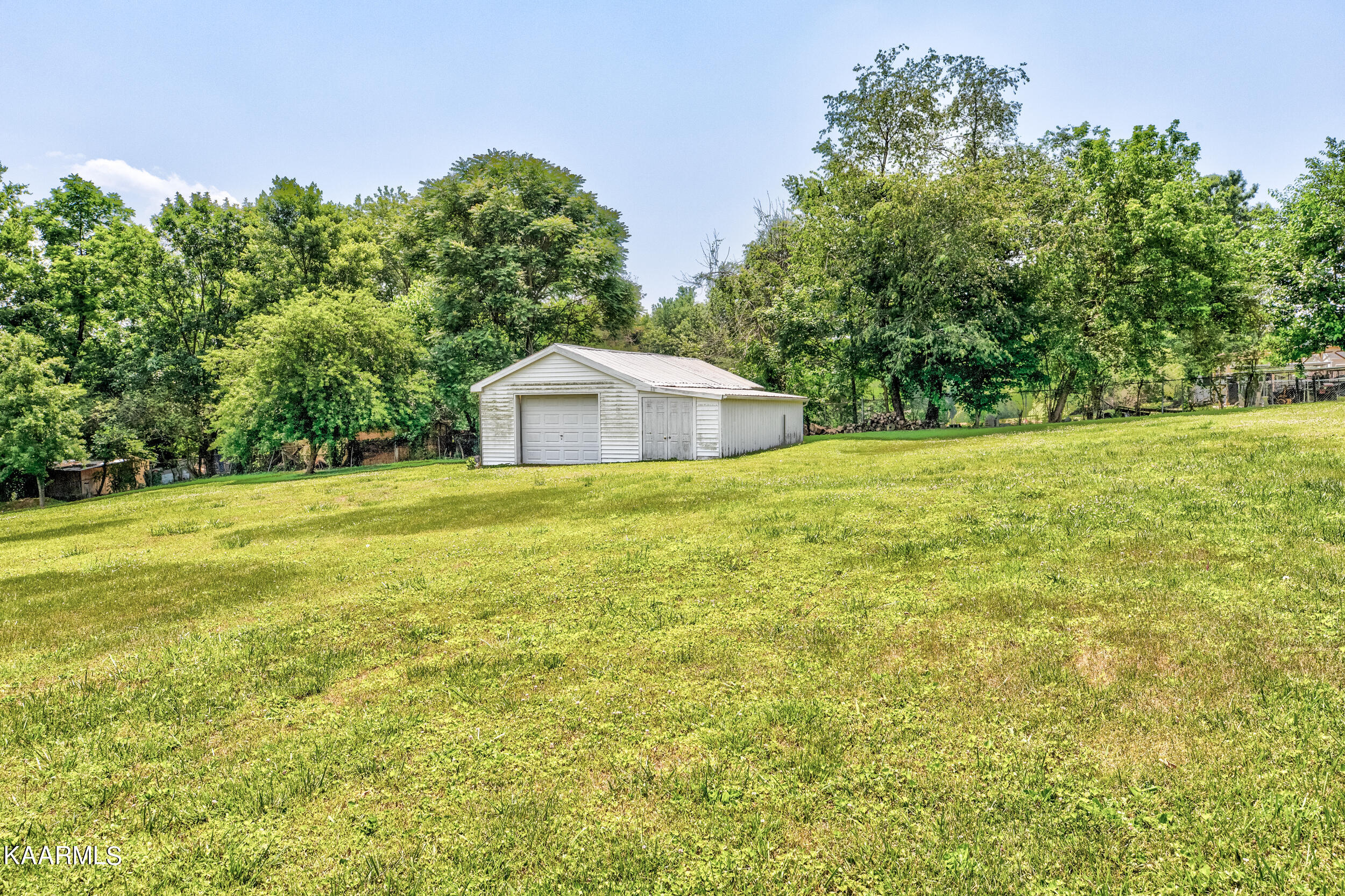 155 Butter And Egg Road Jacksboro, TN 37757 - Photo 43 of 49 155 Butter and Egg-7