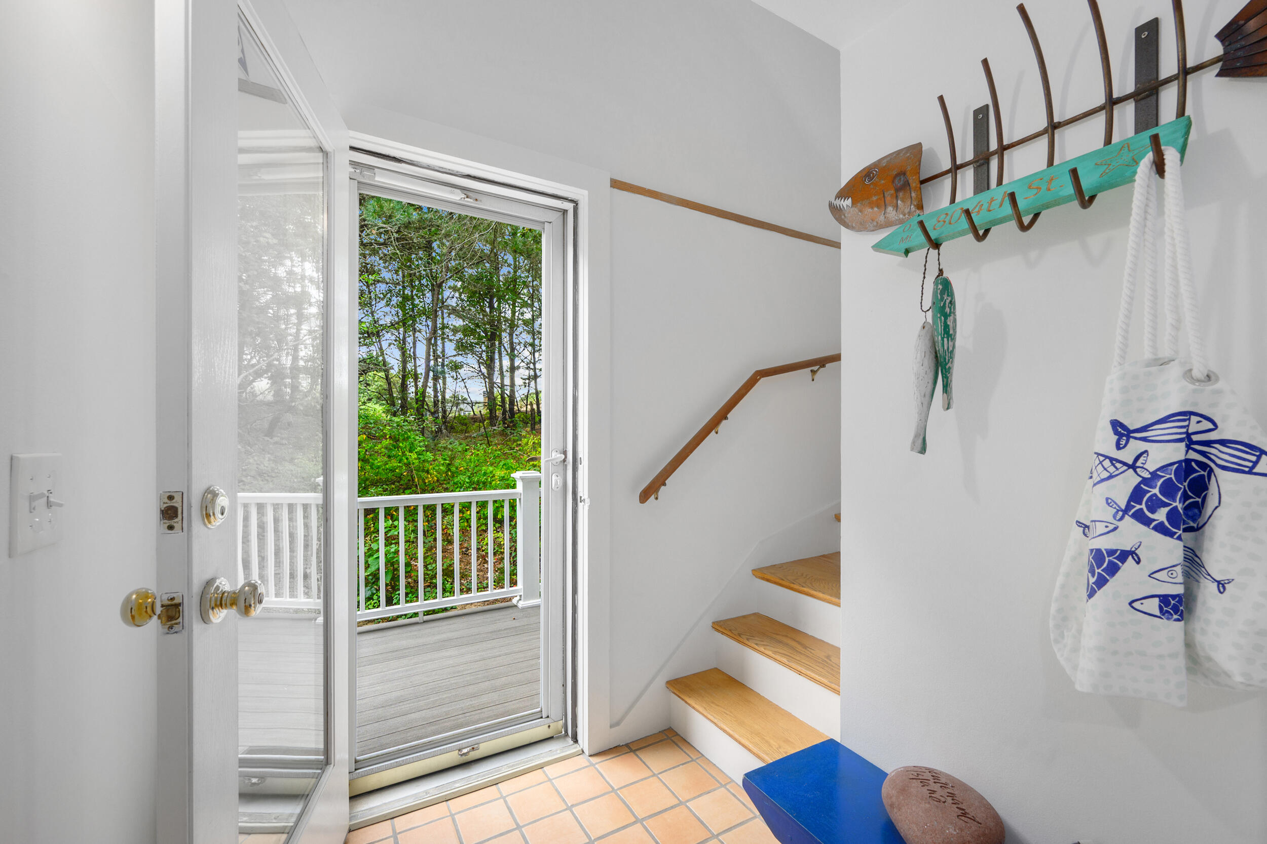 80 4th Street Wellfleet, MA 02667 - Photo 11 of 59 Entry Way