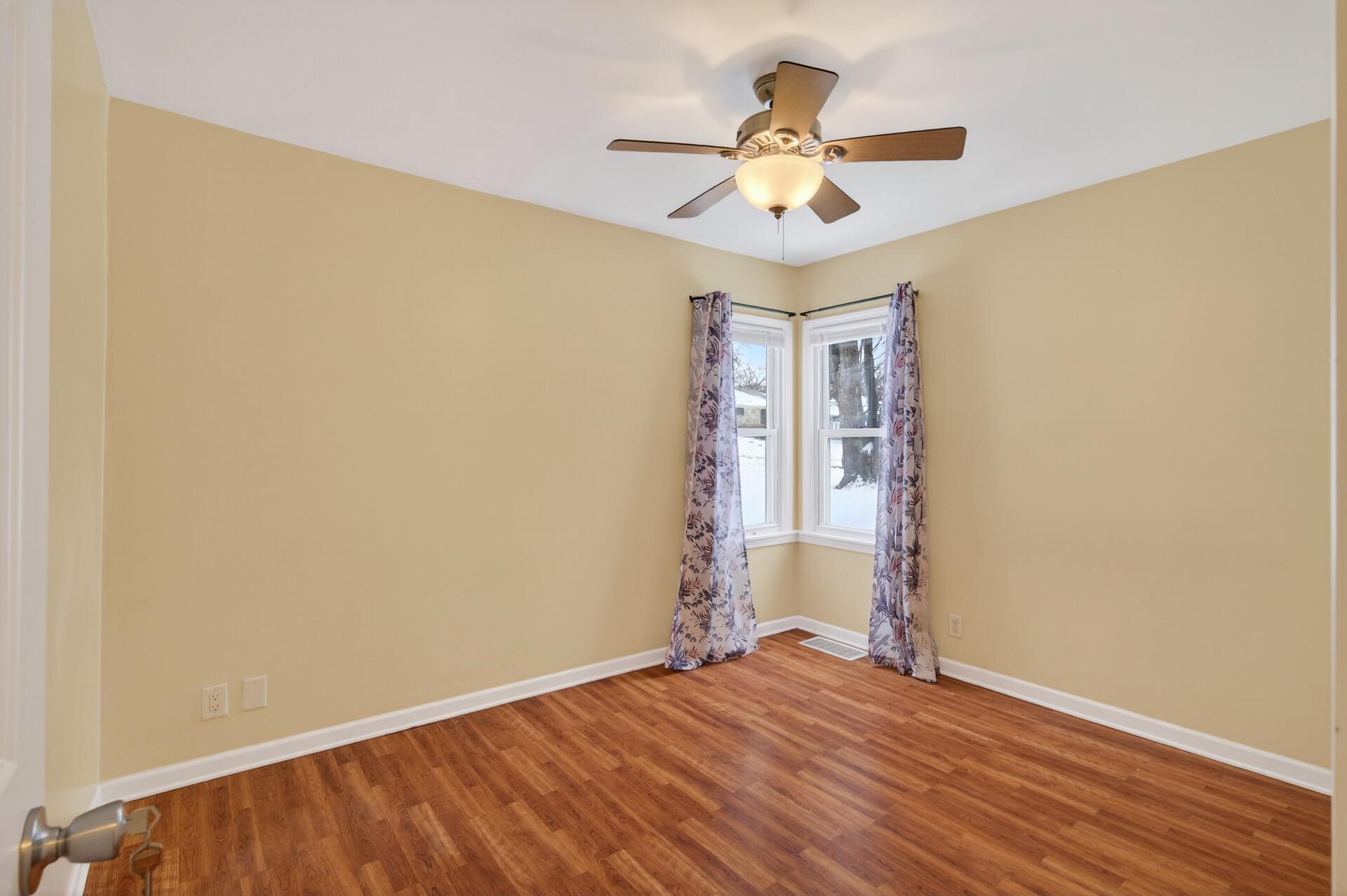 4630 7th Street Northeast Columbia Heights, MN 55421 - Photo 12 of 31