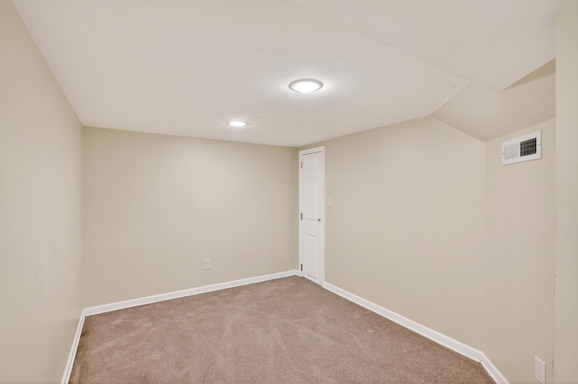 4630 7th Street Northeast Columbia Heights, MN 55421 - Photo 18 of 31