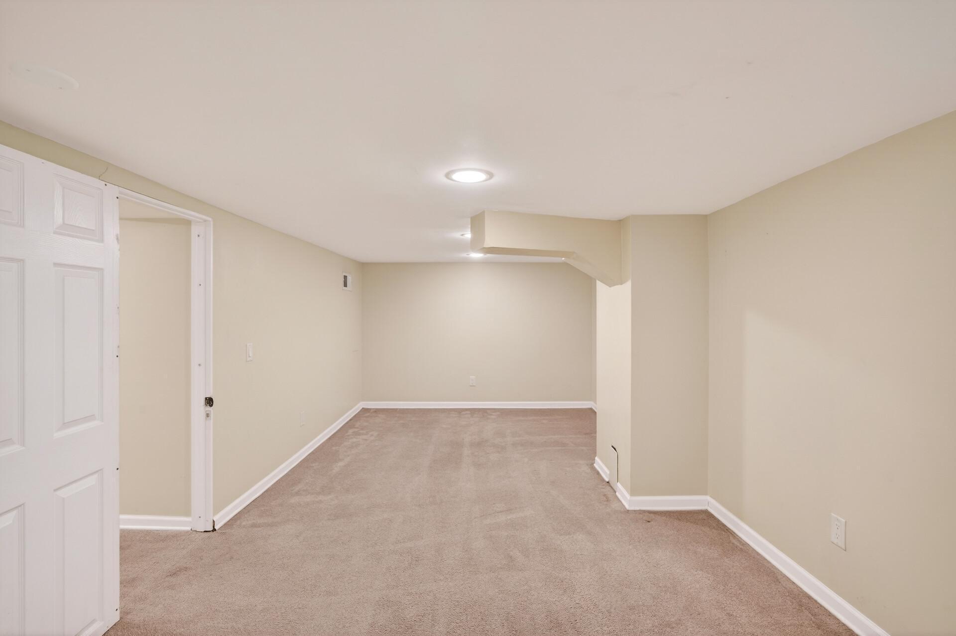 4630 7th Street Northeast Columbia Heights, MN 55421 - Photo 23 of 31