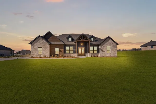 $547,500 | 417 Collum View, Azle, TX 76020
