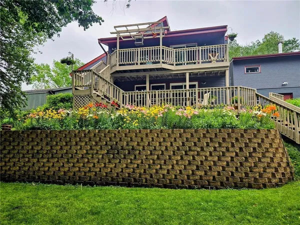 $749,900 | 56381 400th Avenue, Zumbro Falls, MN 55991