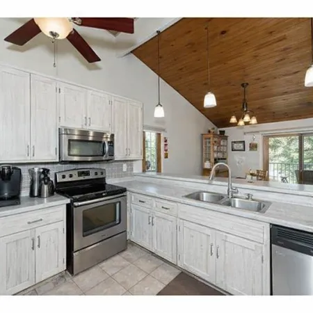 $749,900 | 56381 400th Avenue, Zumbro Falls, MN 55991